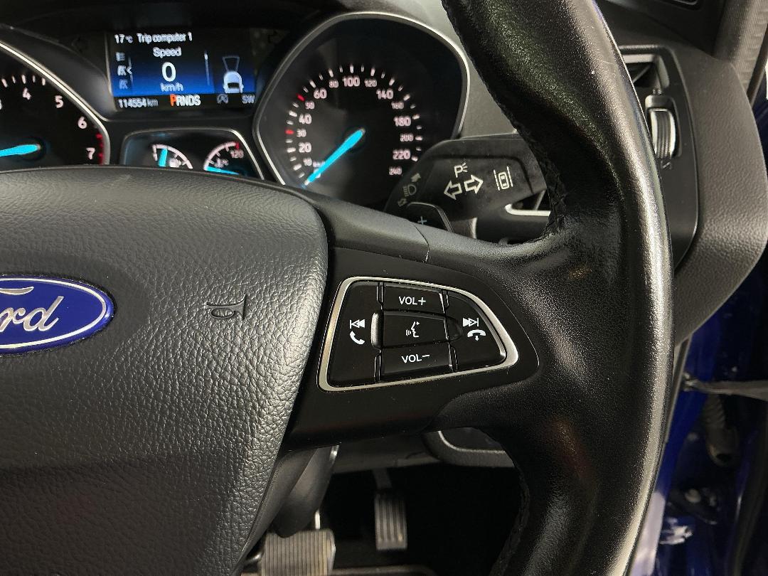 Photo '25' of Ford Escape Photo '25' of Ford Escape