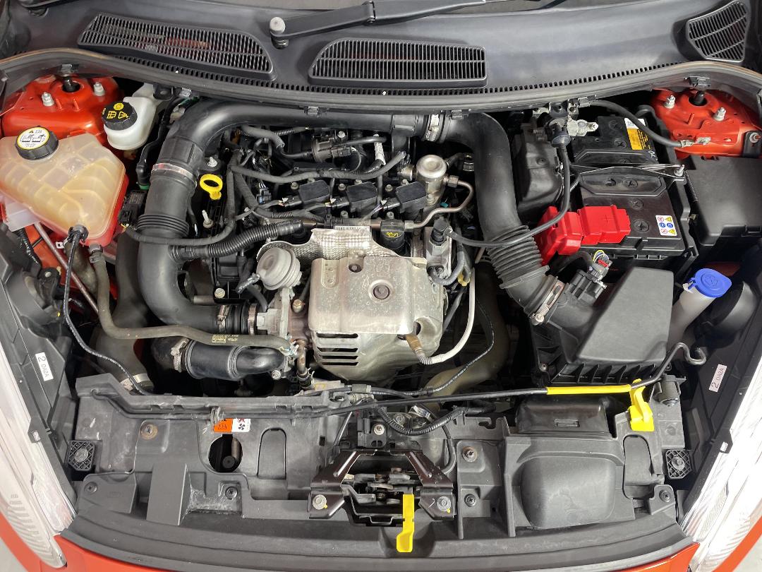 Photo '13' of Ford Fiesta