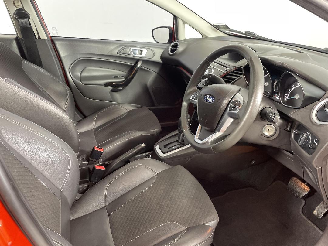 Photo '16' of Ford Fiesta