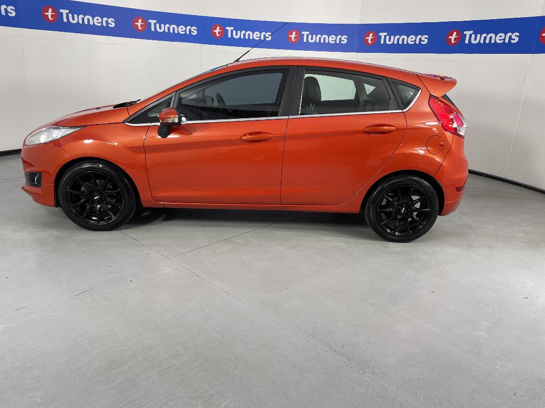 Photo '24' of Ford Fiesta