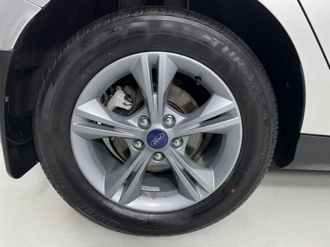 Photo '12' of Ford Focus