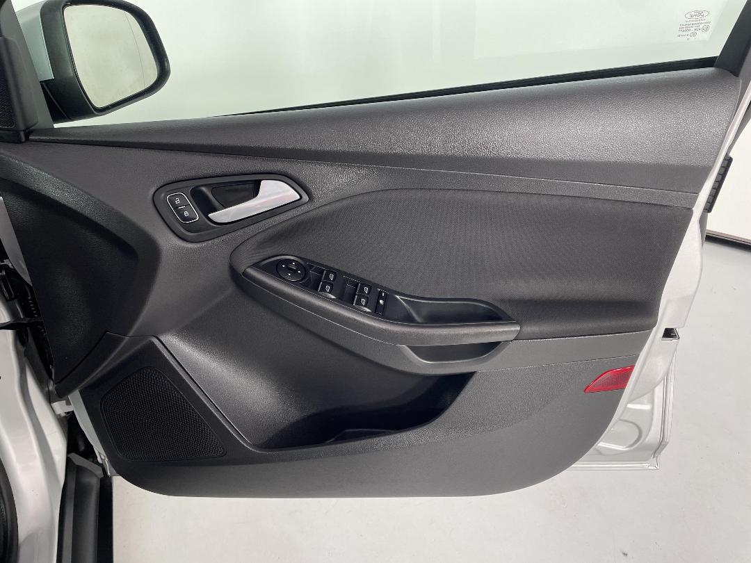 Photo '15' of Ford Focus