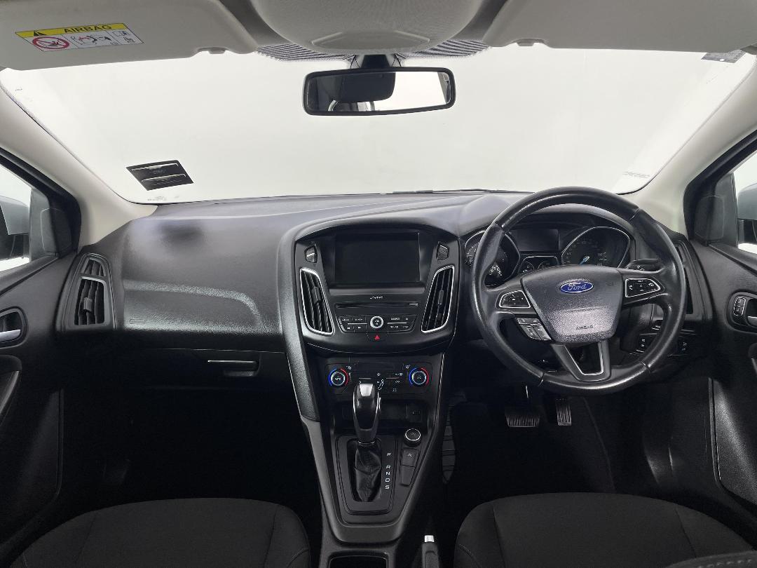 Photo '17' of Ford Focus