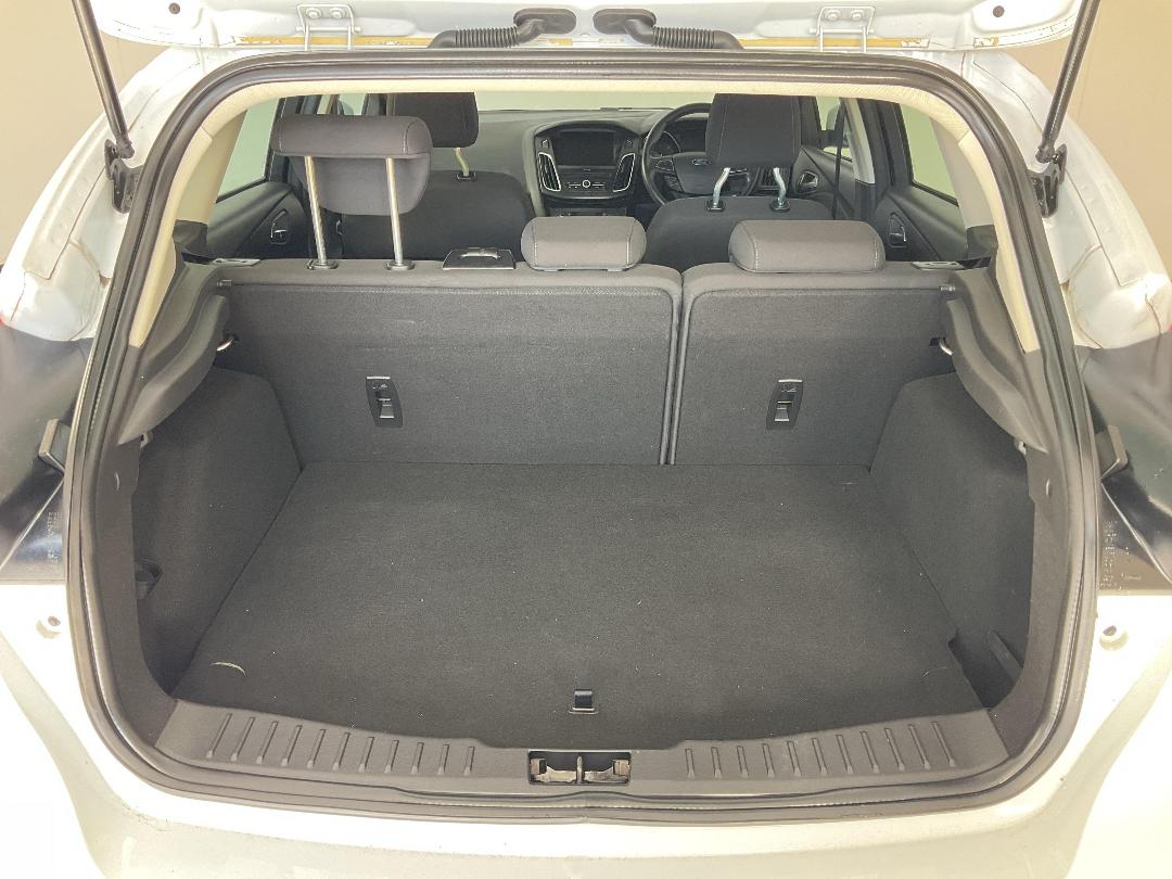 Photo '14' of Ford Focus