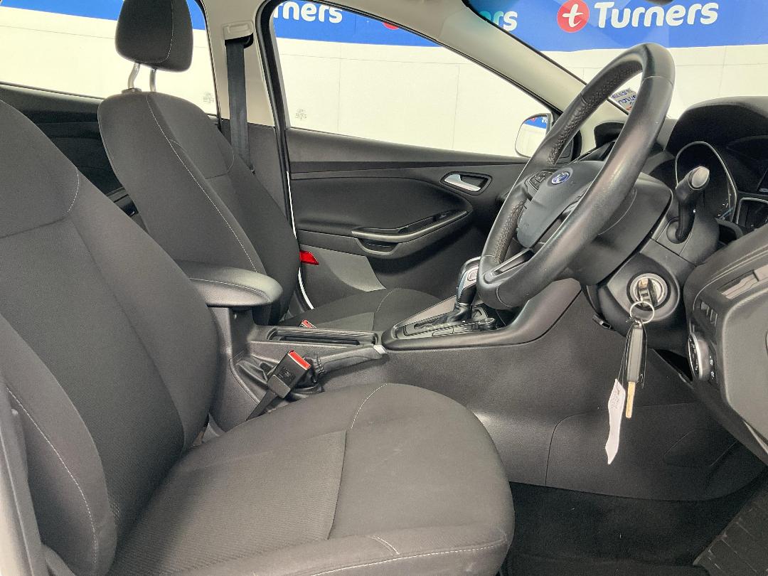 Photo '16' of Ford Focus