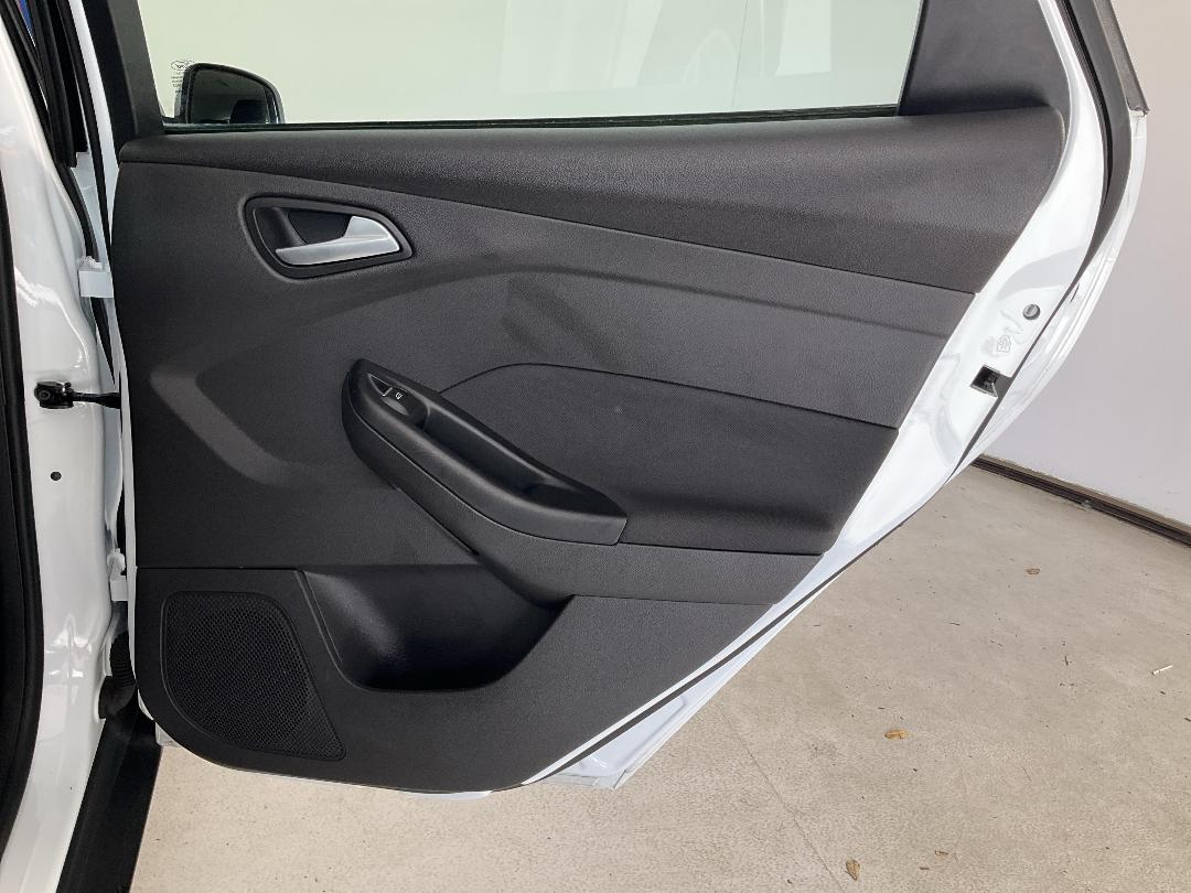 Photo '19' of Ford Focus