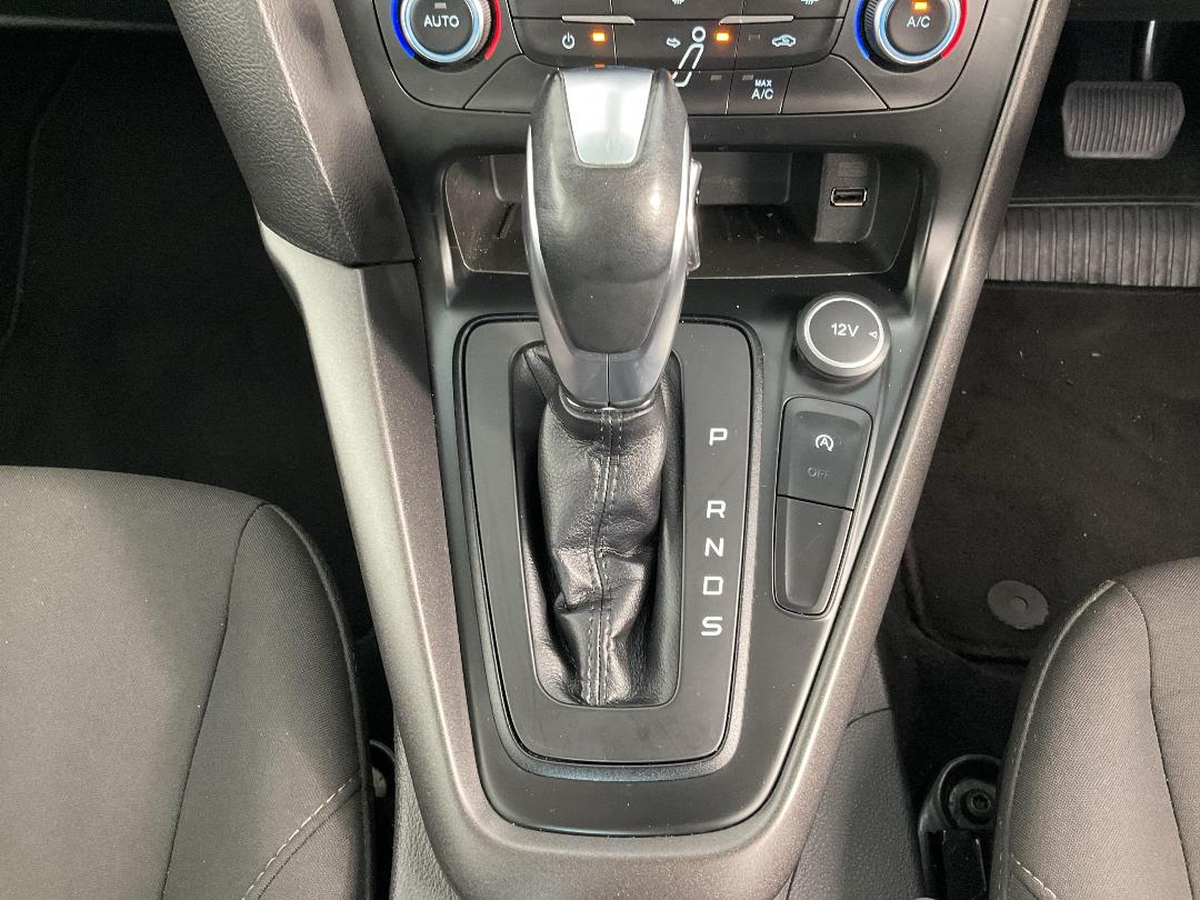 Photo '18' of Ford Focus