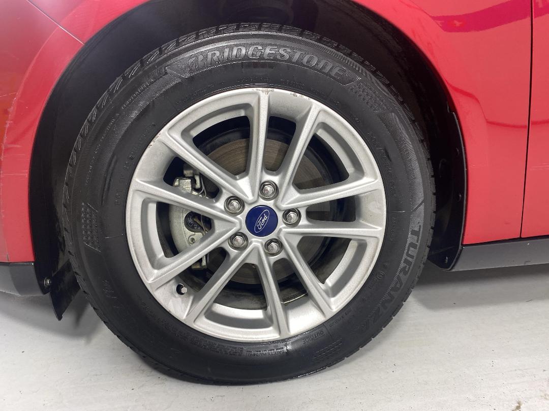 Photo '10' of Ford Focus