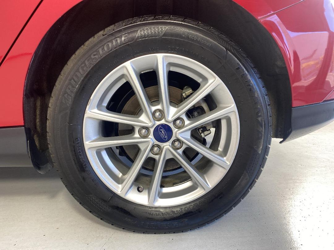 Photo '11' of Ford Focus