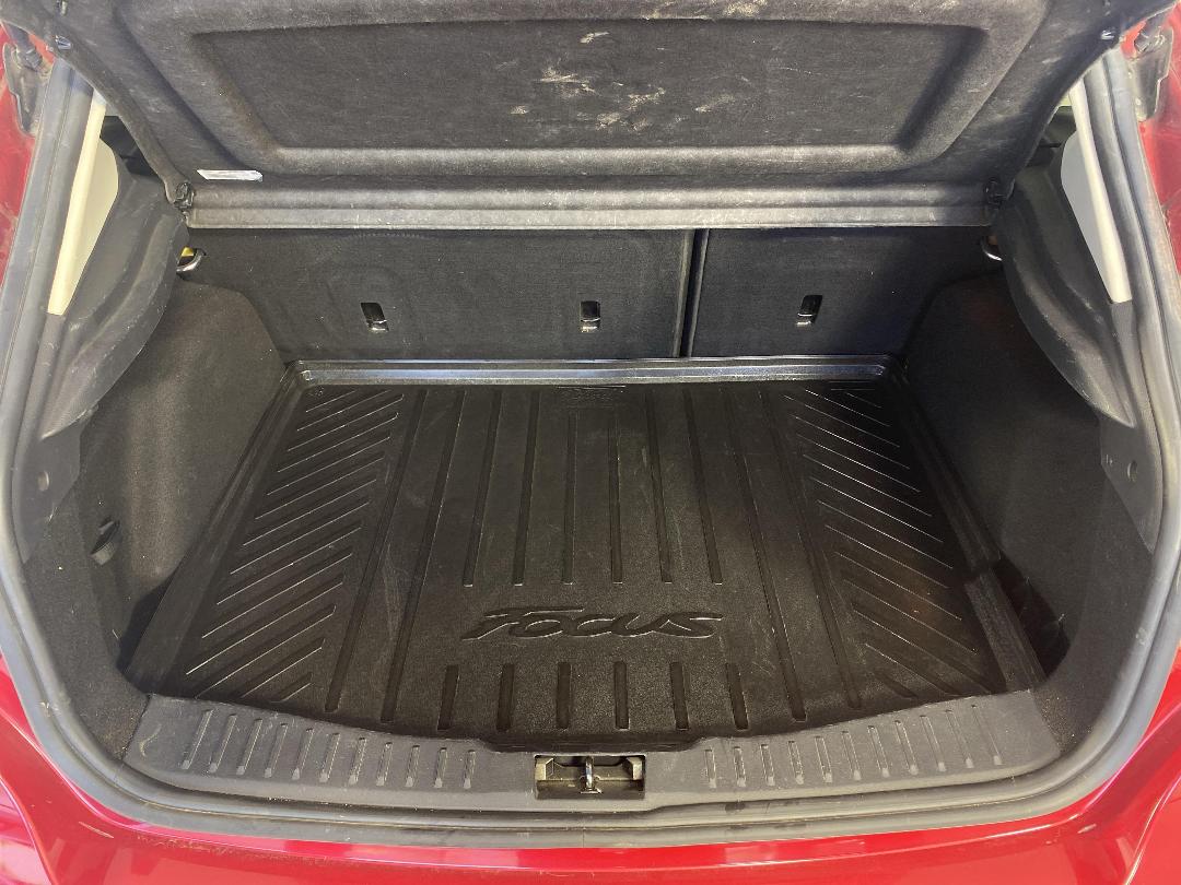 Photo '14' of Ford Focus