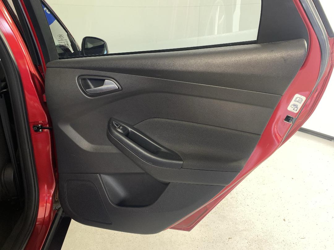 Photo '19' of Ford Focus