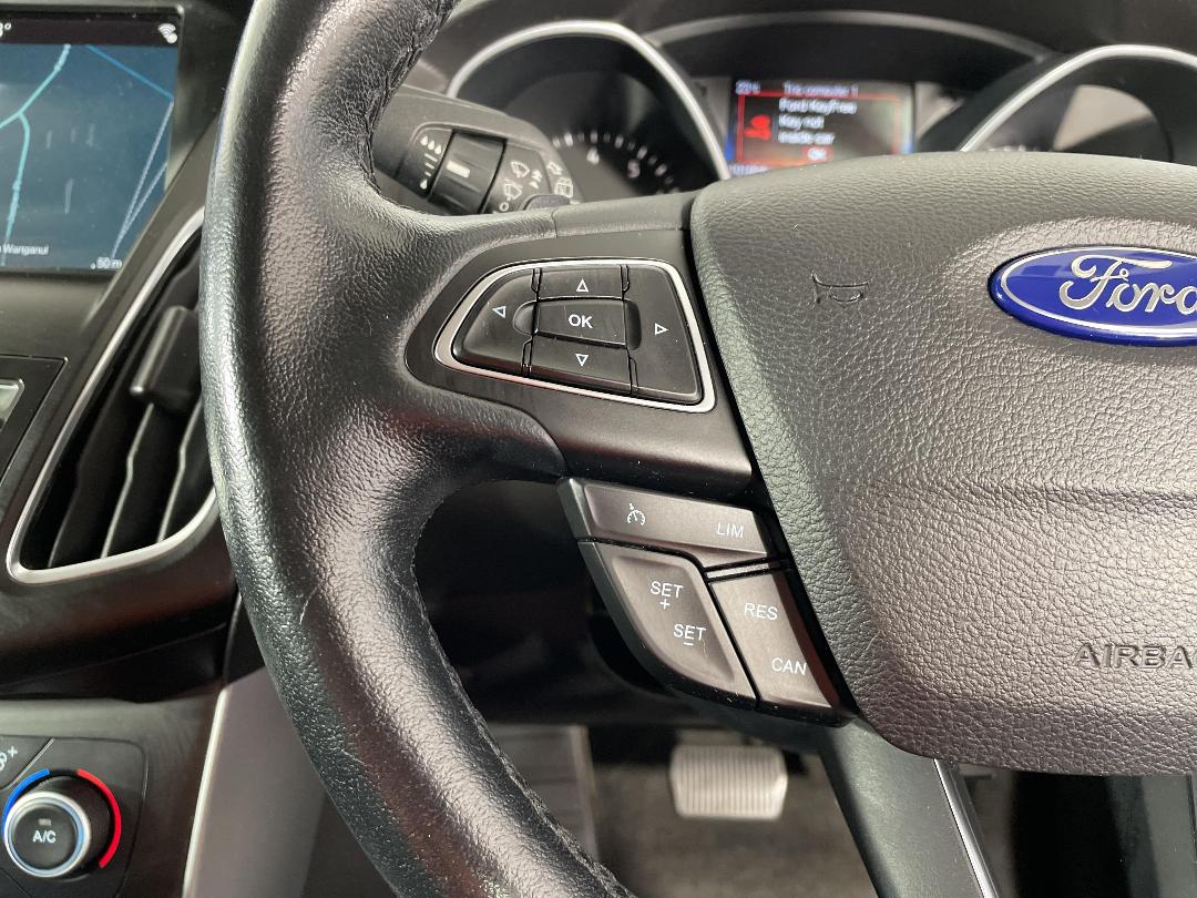 Photo '27' of Ford Focus