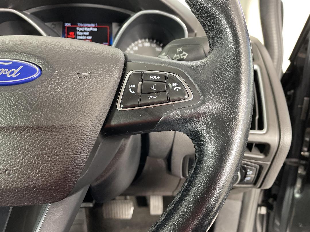 Photo '28' of Ford Focus