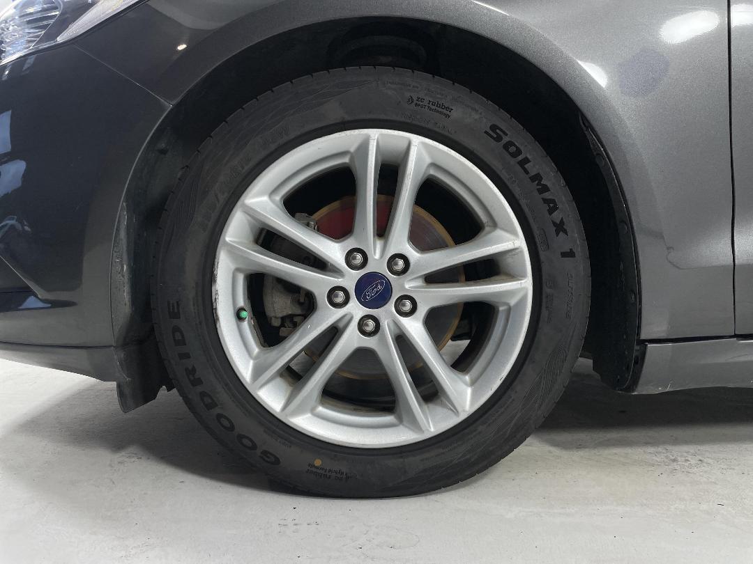 Photo '2' of Ford Mondeo Ambiente 5DR Petrol Photo '2' of Ford Mondeo Ambiente 5DR Petrol