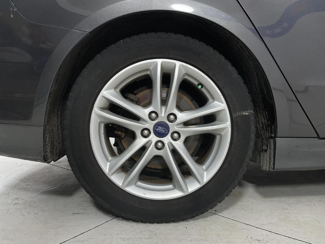 Photo '4' of Ford Mondeo Ambiente 5DR Petrol Photo '4' of Ford Mondeo Ambiente 5DR Petrol