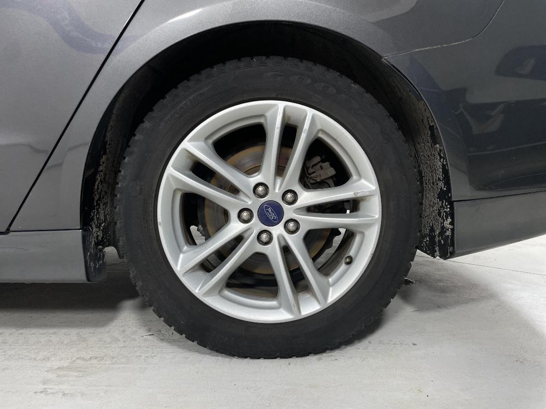 Photo '5' of Ford Mondeo Ambiente 5DR Petrol Photo '5' of Ford Mondeo Ambiente 5DR Petrol