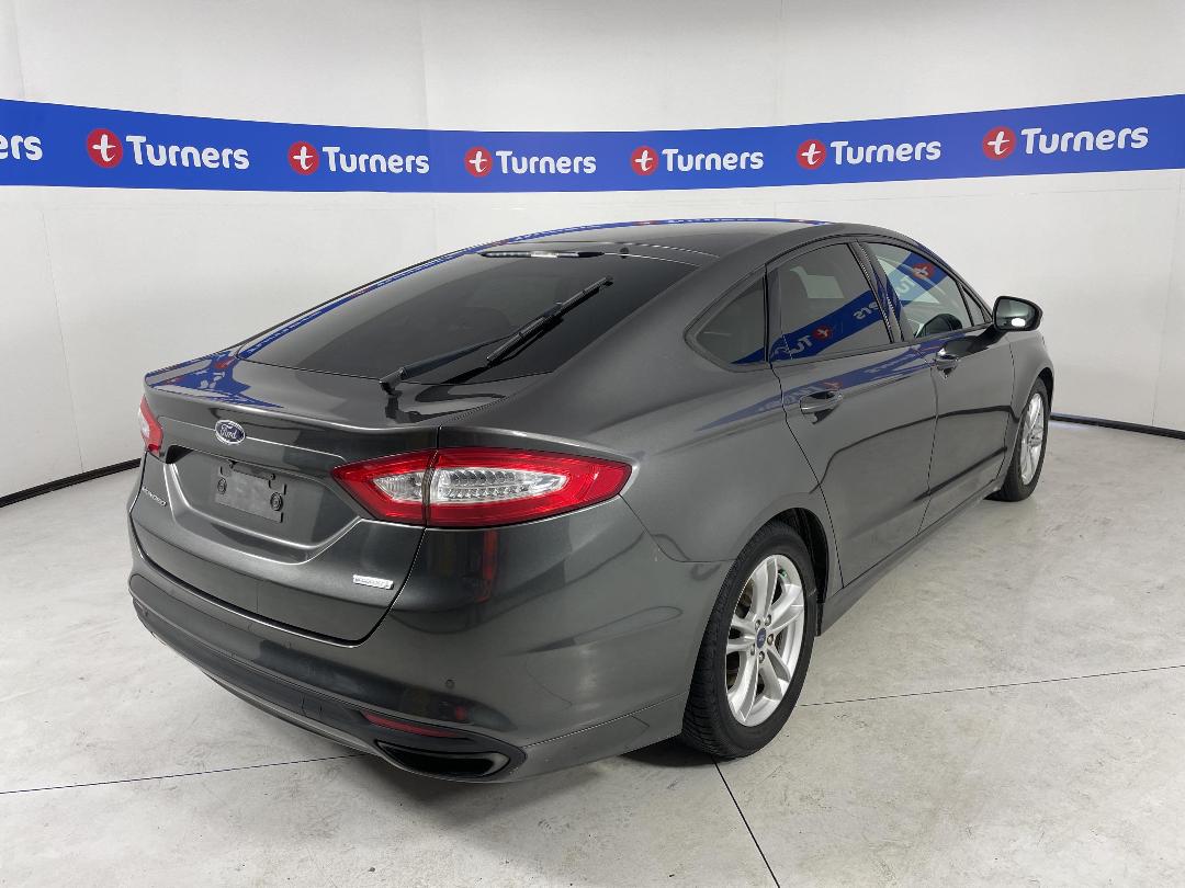 Photo '18' of Ford Mondeo Ambiente 5DR Petrol Photo '18' of Ford Mondeo Ambiente 5DR Petrol