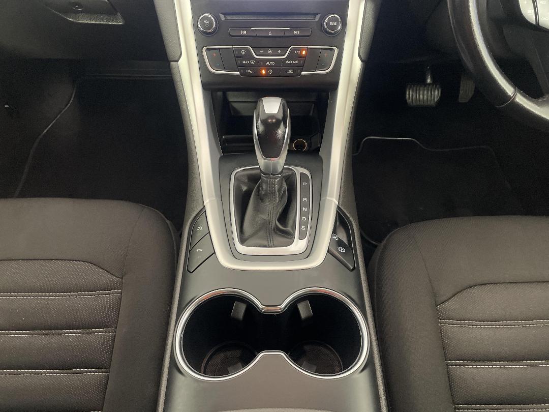 Photo '18' of Ford Mondeo