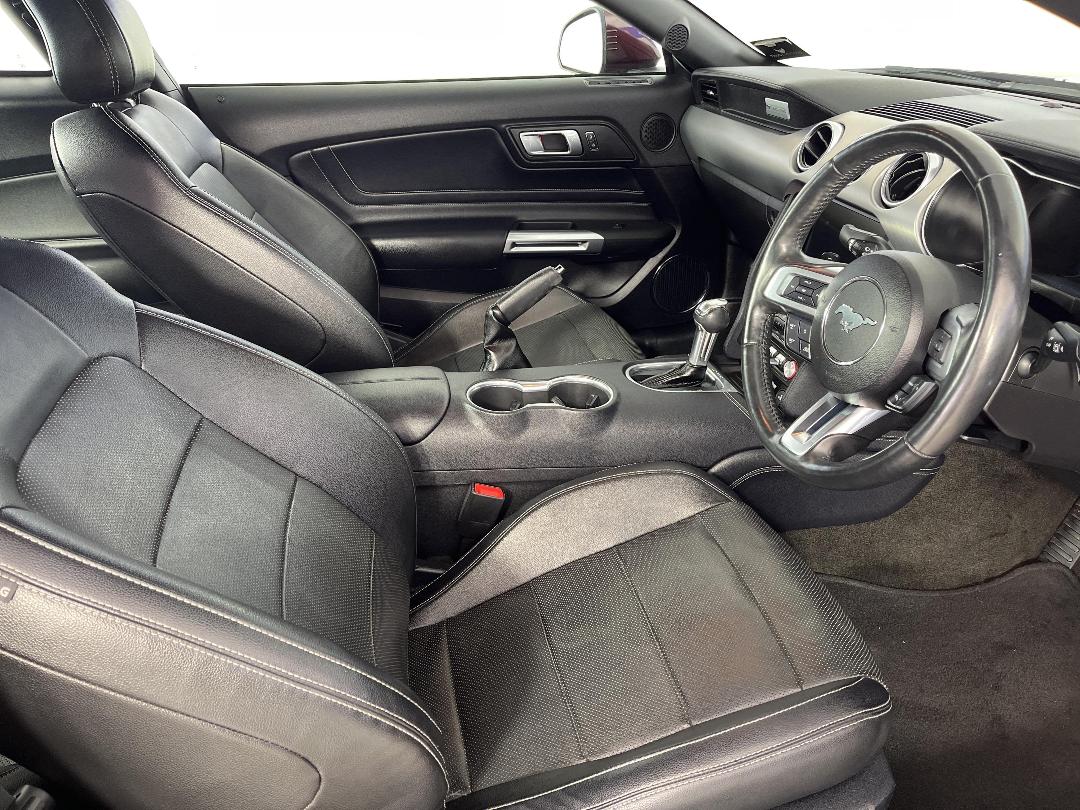 Photo '16' of Ford Mustang Photo '16' of Ford Mustang