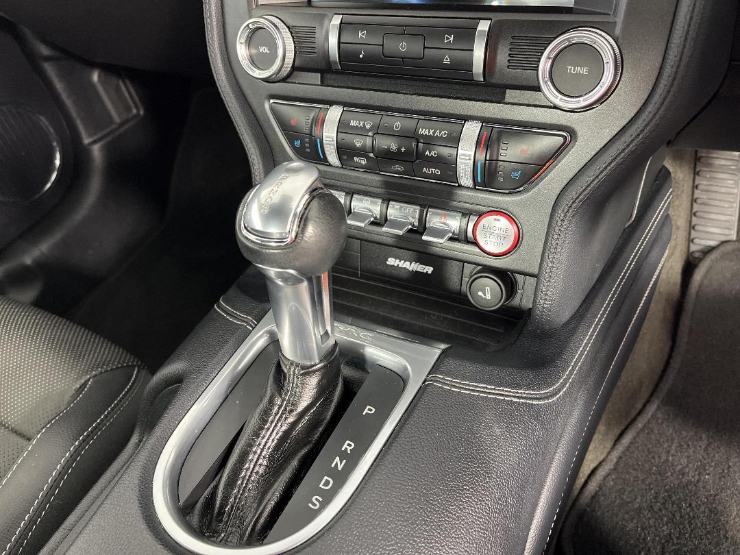 Photo '18' of Ford Mustang Photo '18' of Ford Mustang