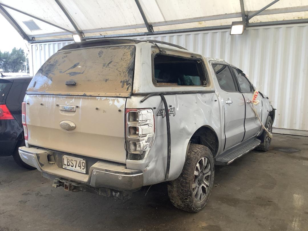 Photo '8' of Ford Ranger XLT Double CAB W/SA Photo '8' of Ford Ranger XLT Double CAB W/SA
