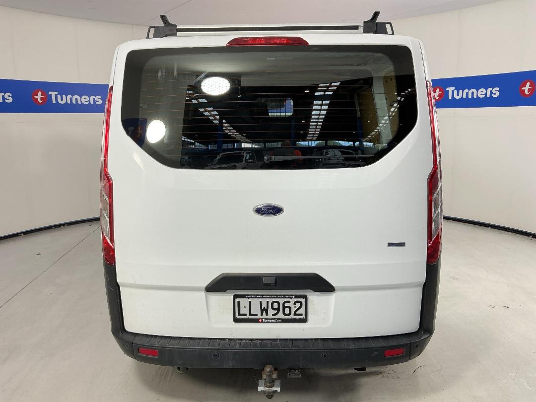 Photo '9' of Ford Transit Custom SWB LOW Roof