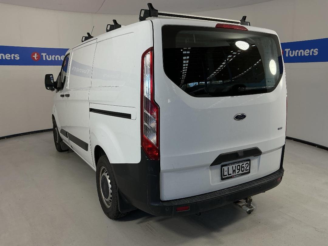 Photo '10' of Ford Transit Custom SWB LOW Roof