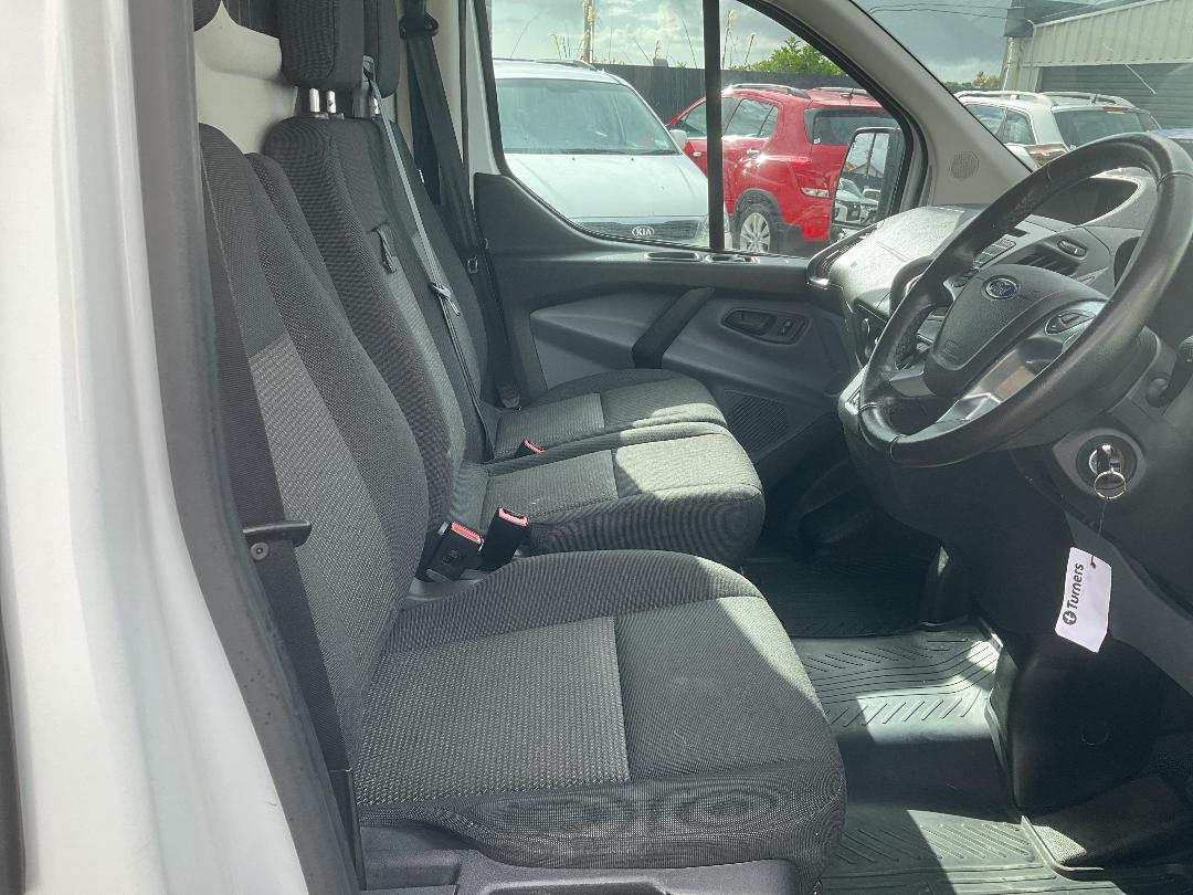 Photo '16' of Ford Transit