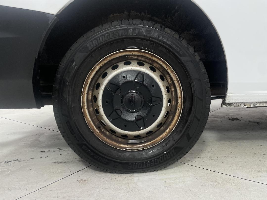 Photo '10' of Ford Transit Custom SWB LOW Roof