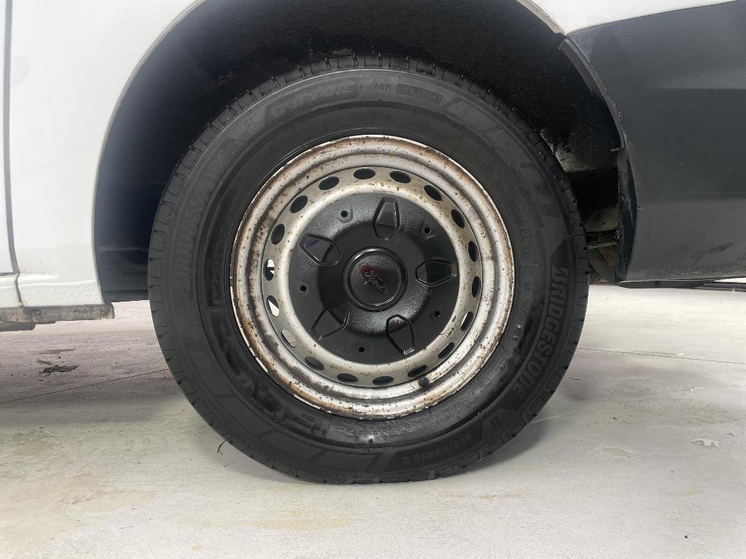 Photo '9' of Ford Transit Custom SWB LOW Roof