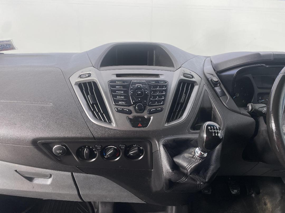 Photo '16' of Ford Transit Custom SWB LOW Roof