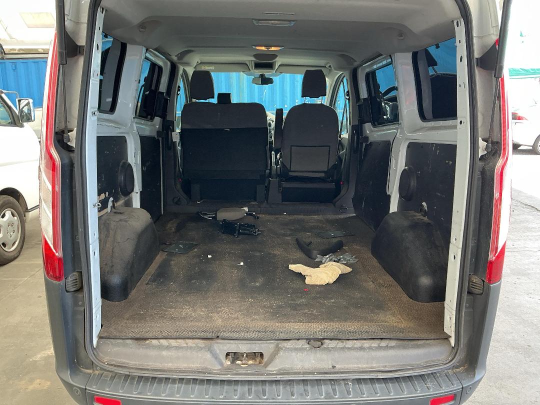 Photo '11' of Ford Transit Custom SWB Glazed Photo '11' of Ford Transit Custom SWB Glazed