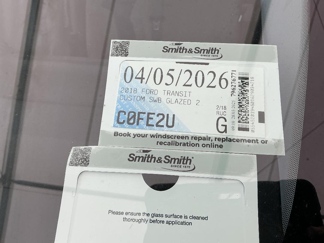 Photo '14' of Ford Transit Custom SWB Glazed Photo '14' of Ford Transit Custom SWB Glazed