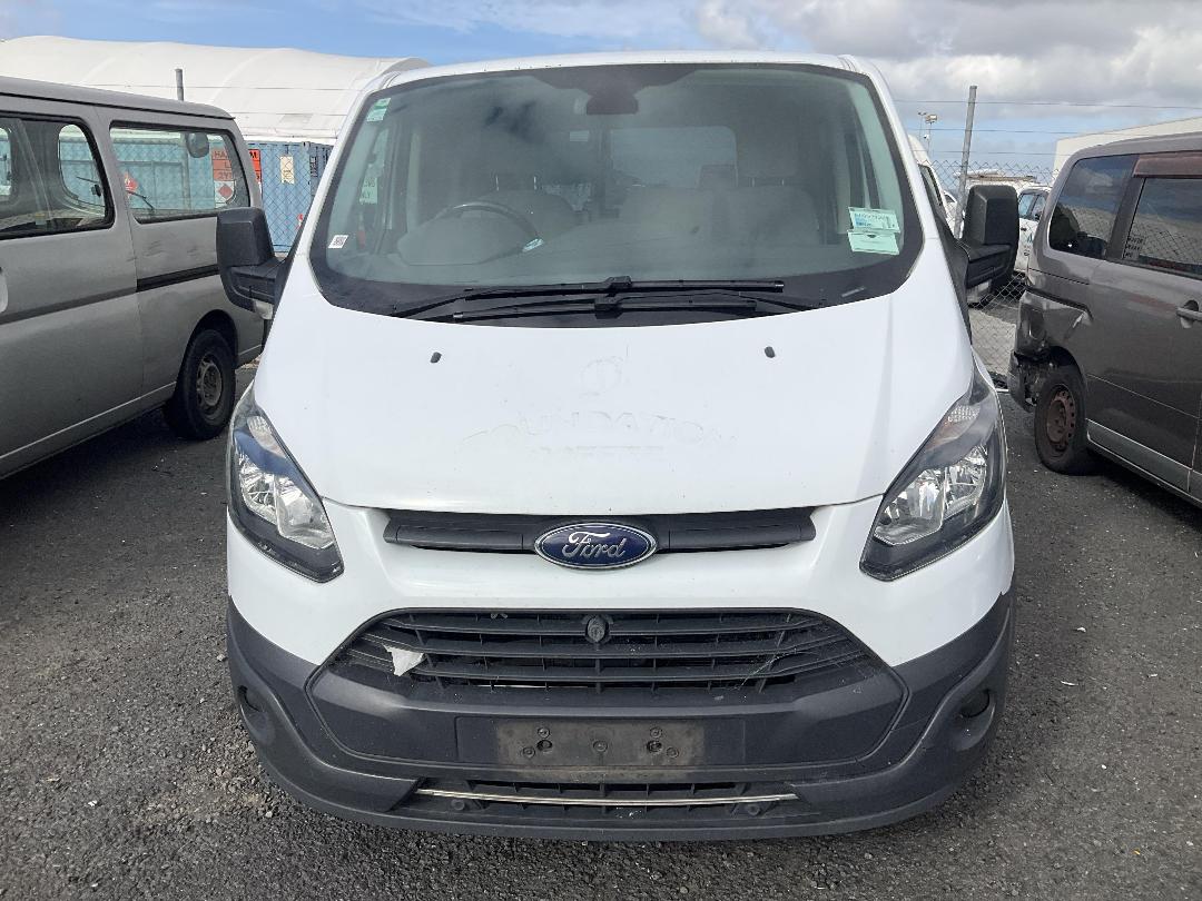 Photo '2' of Ford Transit Custom SWB Glazed Photo '2' of Ford Transit Custom SWB Glazed