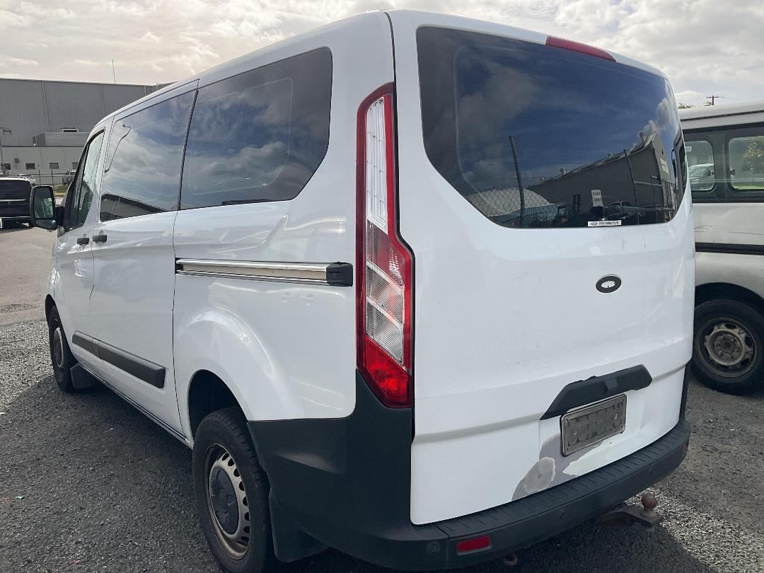 Photo '4' of Ford Transit Custom SWB Glazed Photo '4' of Ford Transit Custom SWB Glazed