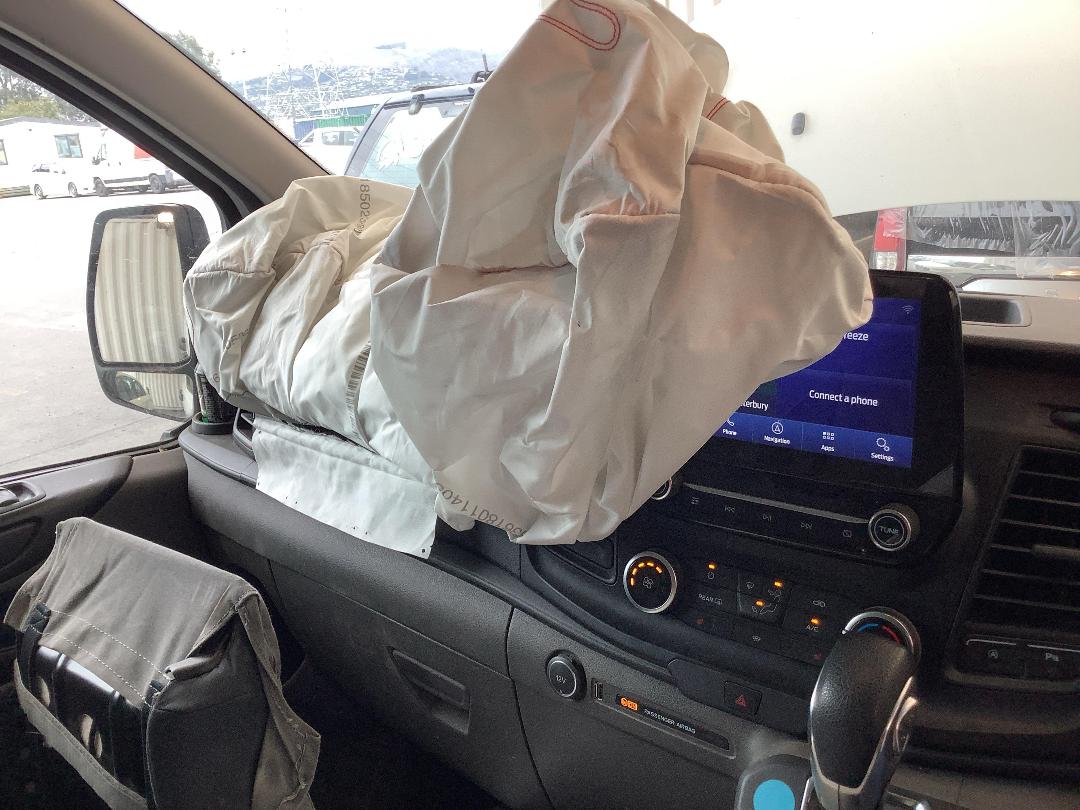 Photo '18' of Ford Transit Custom SWB LOW Roof