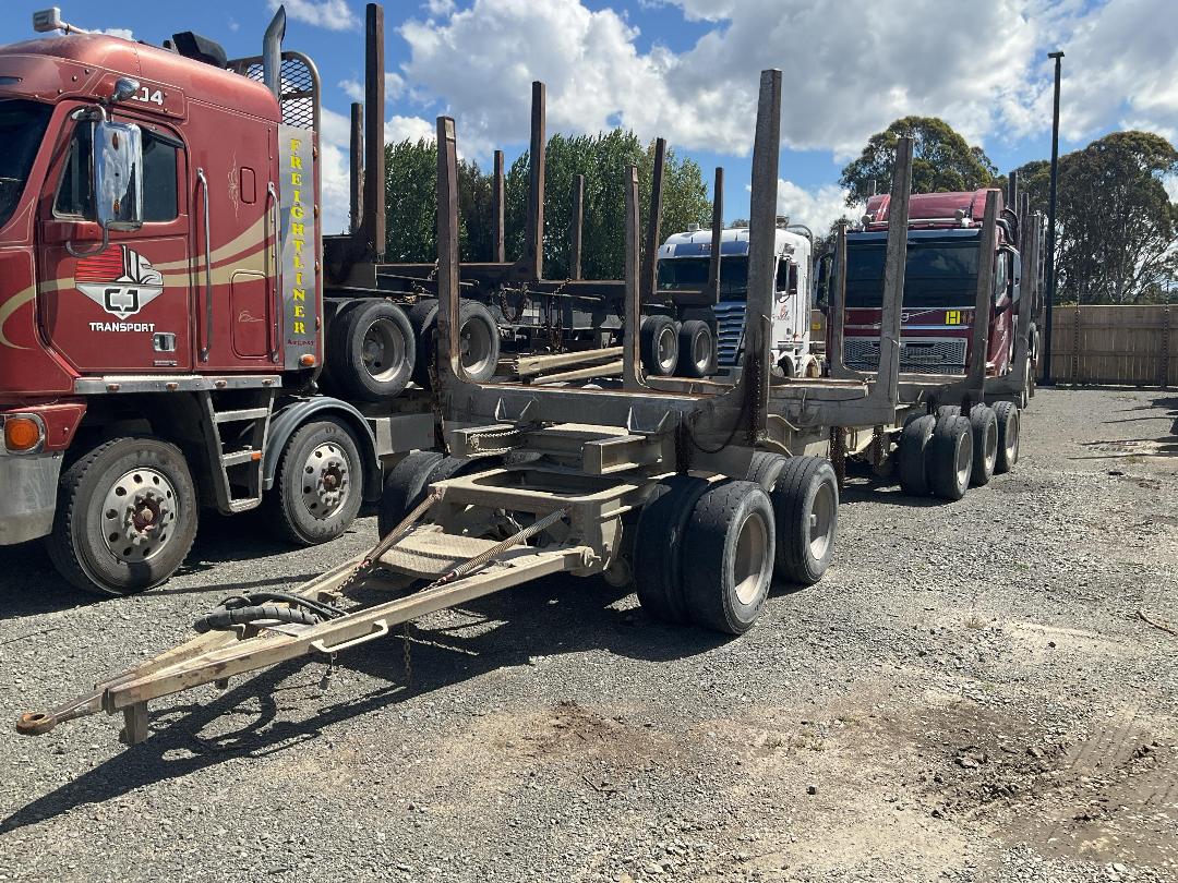 Photo '22' of Freightliner FRL ARGOSY 8X4 Logger