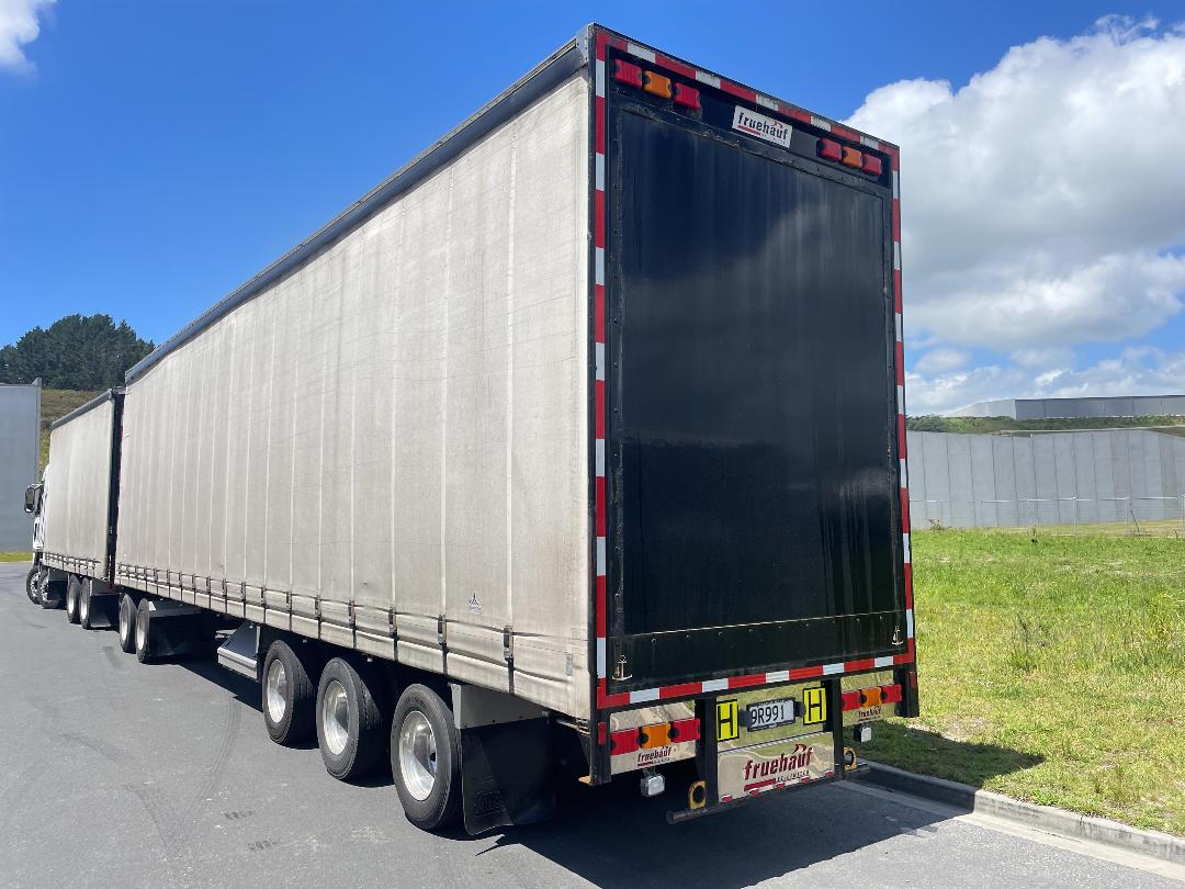 Photo '6' of Fruehauf RBC S2S3 Curtainsider Full Photo '6' of Fruehauf RBC S2S3 Curtainsider Full