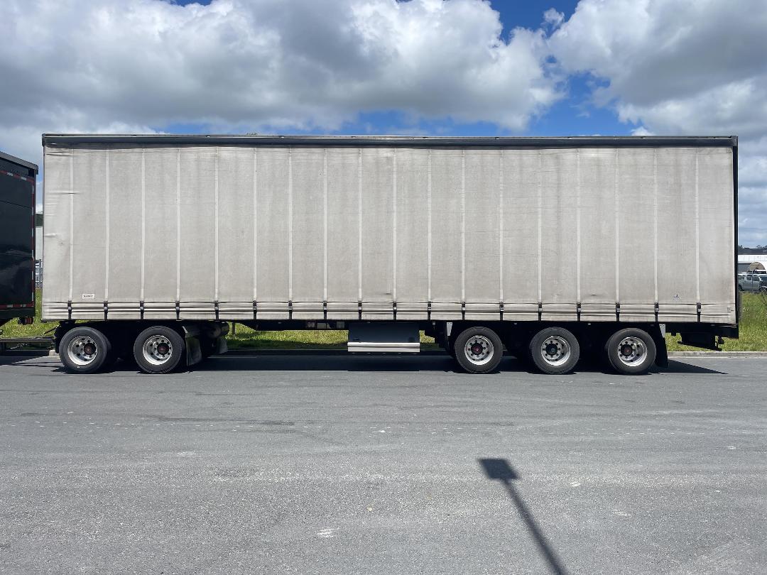 Photo '7' of Fruehauf RBC S2S3 Curtainsider Full Photo '7' of Fruehauf RBC S2S3 Curtainsider Full