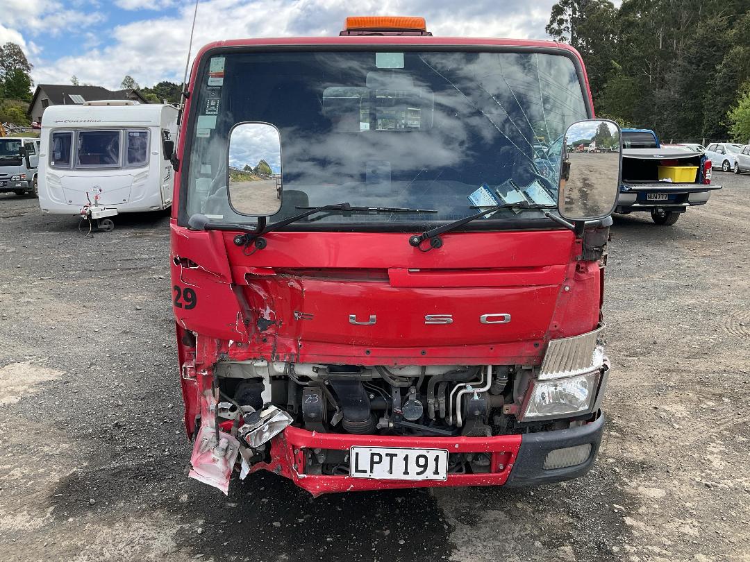 Photo '11' of Fuso Canter 616 CITY  AWD Flat Deck