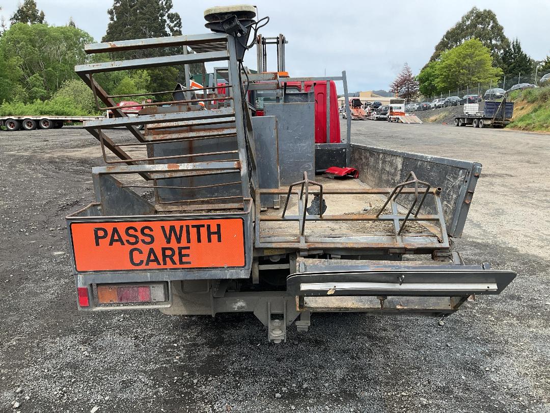 Photo '5' of Fuso Canter 616 CITY  AWD Flat Deck