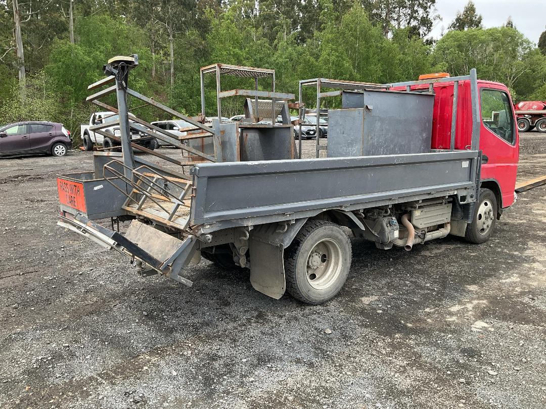 Photo '4' of Fuso Canter 616 CITY  AWD Flat Deck