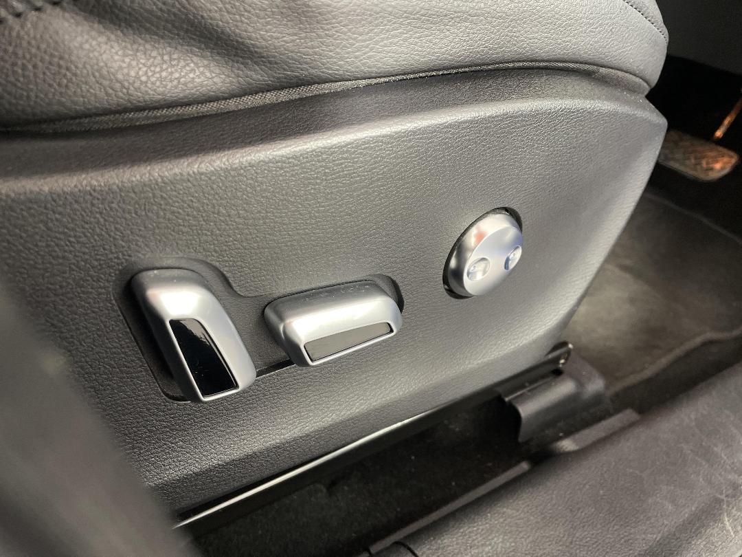 Photo '28' of Haval H2