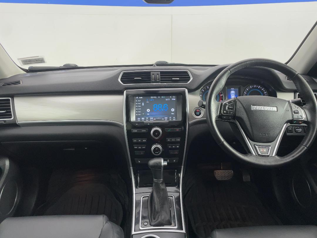 Photo '17' of Haval H2