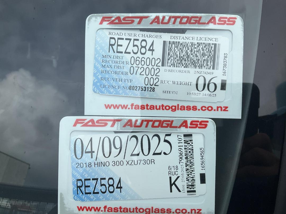 Photo '10' of Hino 300 XZU730R Box Body Photo '10' of Hino 300 XZU730R Box Body