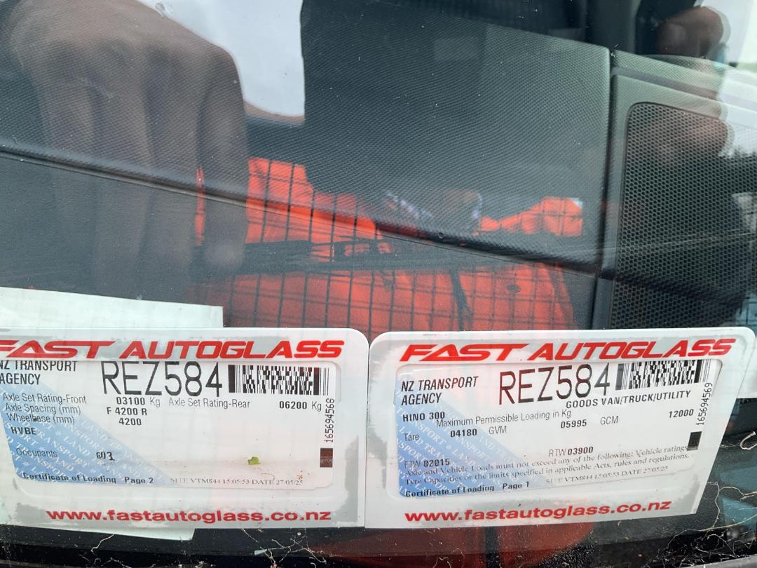 Photo '11' of Hino 300 XZU730R Box Body Photo '11' of Hino 300 XZU730R Box Body