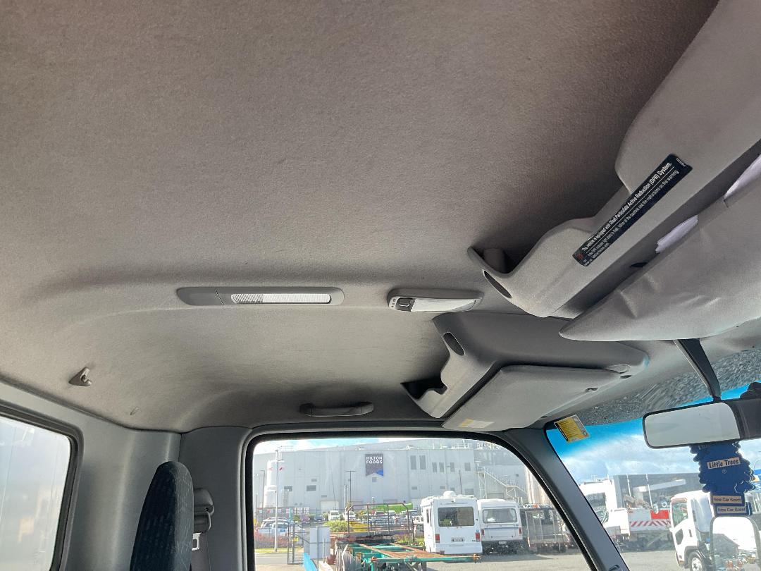 Photo '17' of Hino 300 XJC740R-HKTTJQ3 Flat Deck Crane