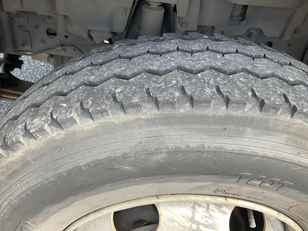 Photo '42' of Hino 300 XJC740R-HKTTJQ3 Flat Deck Crane