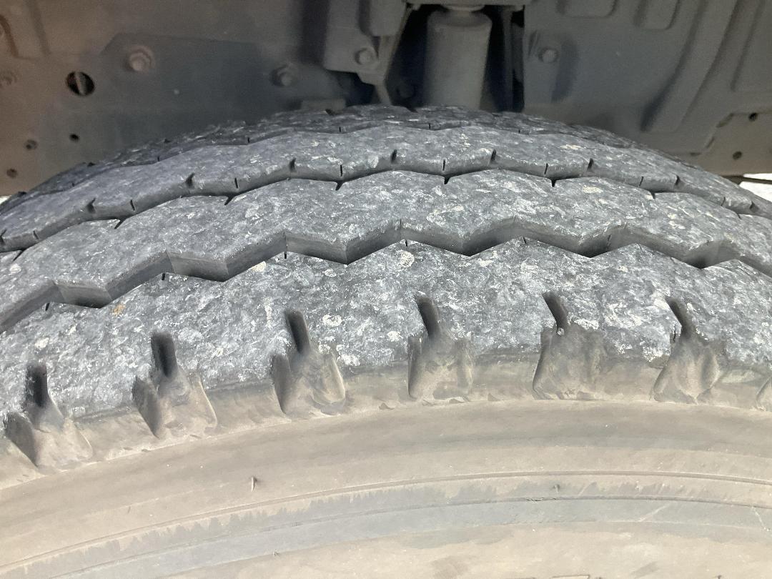 Photo '48' of Hino 300 XJC740R-HKTTJQ3 Flat Deck Crane