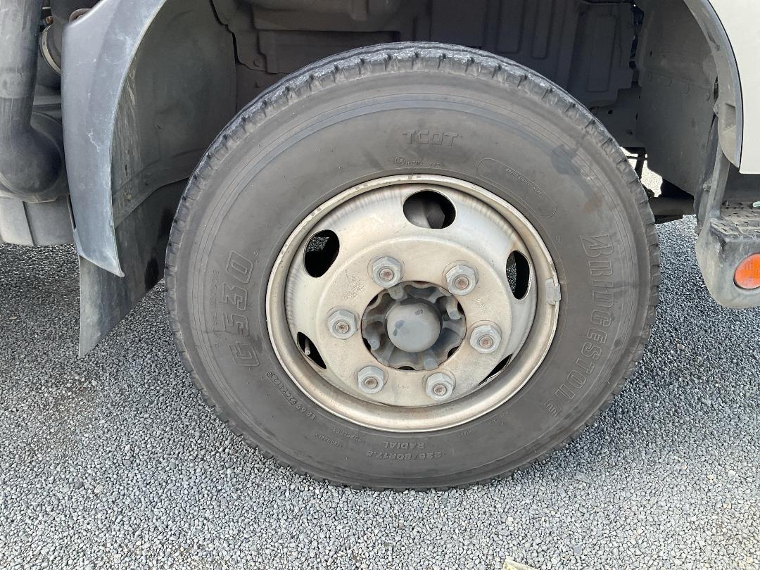 Photo '47' of Hino 300 XJC740R-HKTTJQ3 Flat Deck Crane